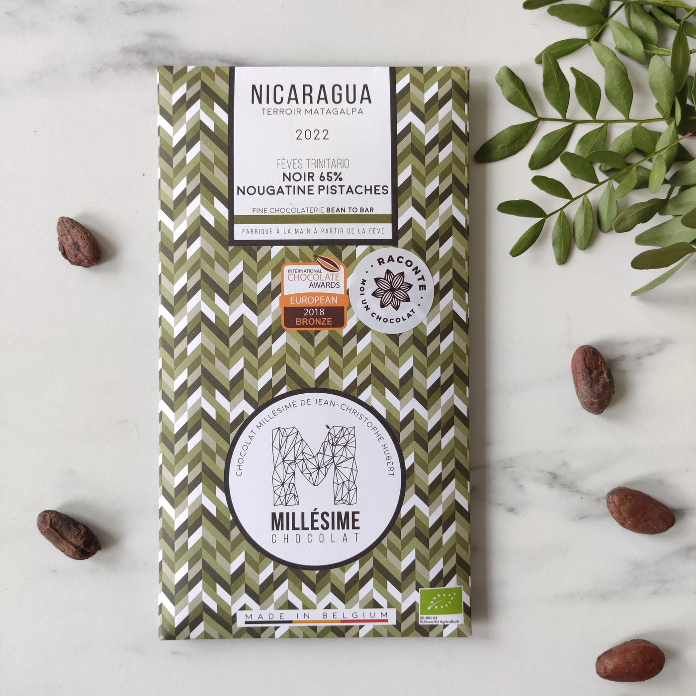 coffret chocolats noirs Amérique centrale, variété de saveurs exotiques, Costa Rica, Nicaragua, Panama, nougatine pistache, fruité, acidulé 