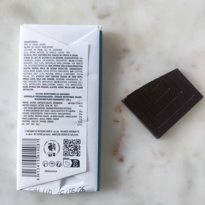 Dolfin x Le Chat Philippe Geluck - Mini tablette de chocolat noir amandes grillées - 30 g dos