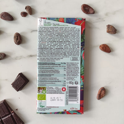 Informations situées au dos de la tablette de chocolat Chocolate with love. Une tablette savoureuse et gourmande, que vos proches savoureront à l'occasion de leur anniversaire ou d'une autre célébration. 