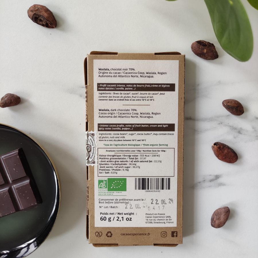 Cacao Expérience, artisan chocolatier chocolat Nigaragua tablette chocolat noir 70% cacao chocolat bean to bar pure origine waslala chocolat noir bio idée cadeau original cadeau à offrir à une femme idée cadeau noël chocolat en ligne box chocolat box mensuelle