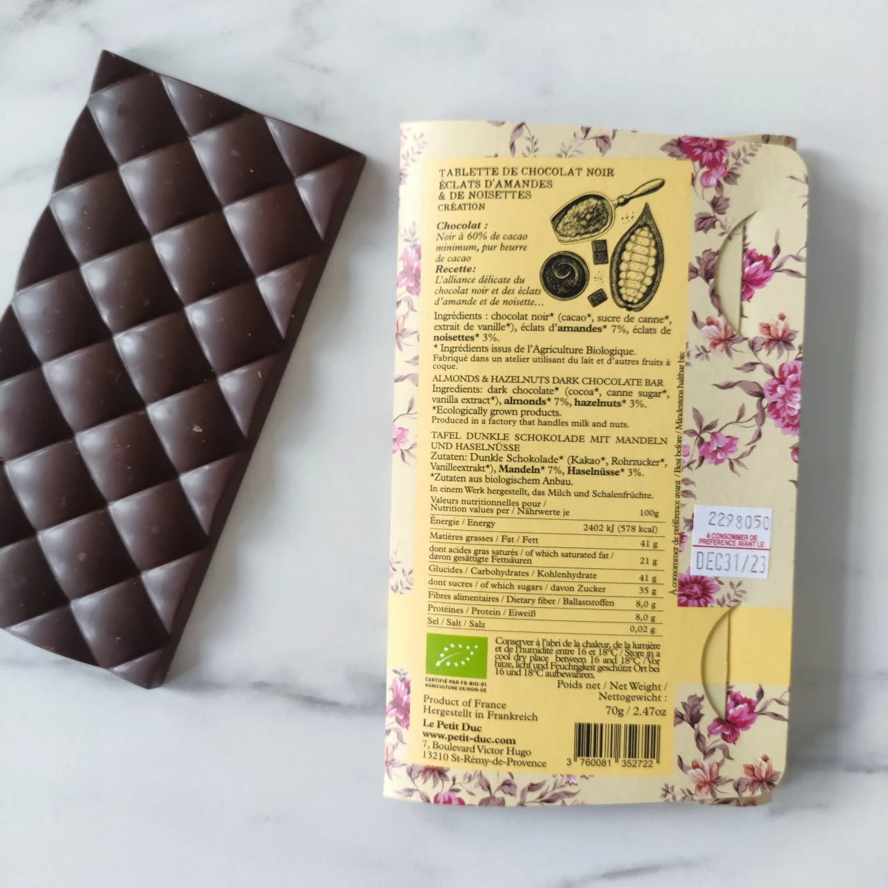 chocolat noir, le petit duc, amandes, 60% de cacao, tablette chocolat, idée cadeau chocolat, cadeau chocolat, chocolat du monde , chocolat original